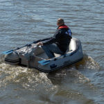 Le nouveau Torqeedo Travel 1103CS en action sur l'annexe Uship 230